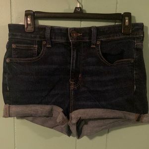 American Eagle women’s shorts size 10. Never worn.